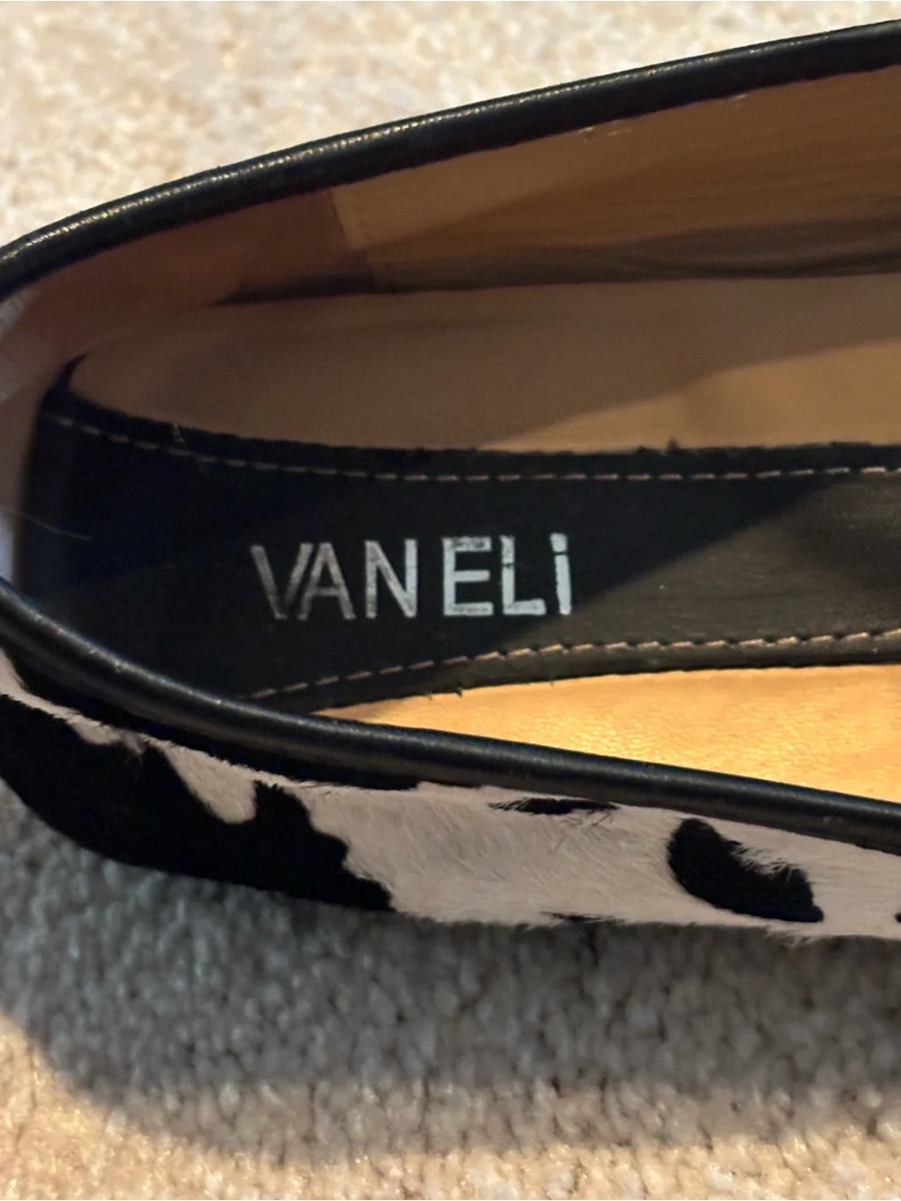 Vaneli Women’s Size 12 Italian Calf Hair Albion Driving Moc Cow Print Loafers